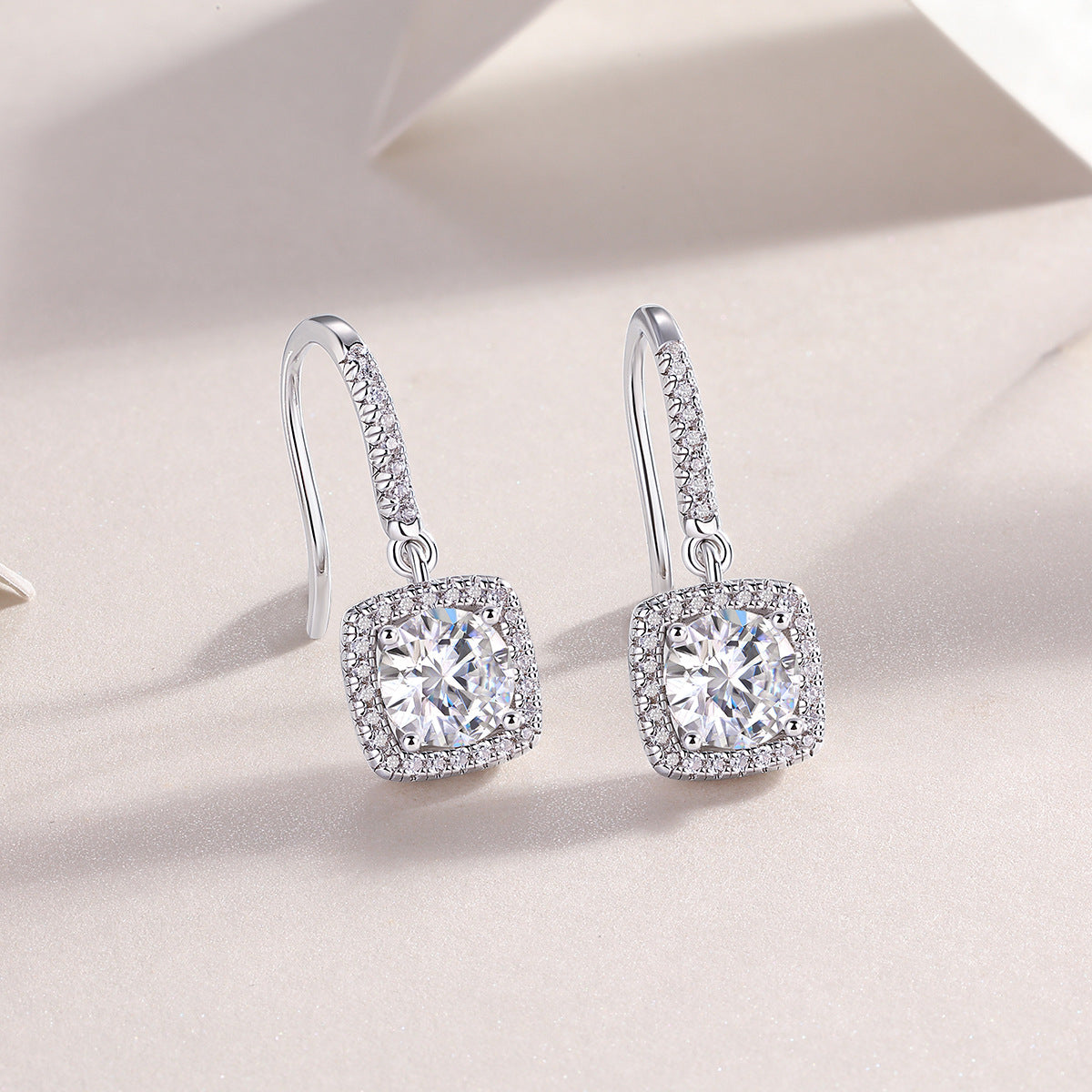 Gemaria Moissanite Earing