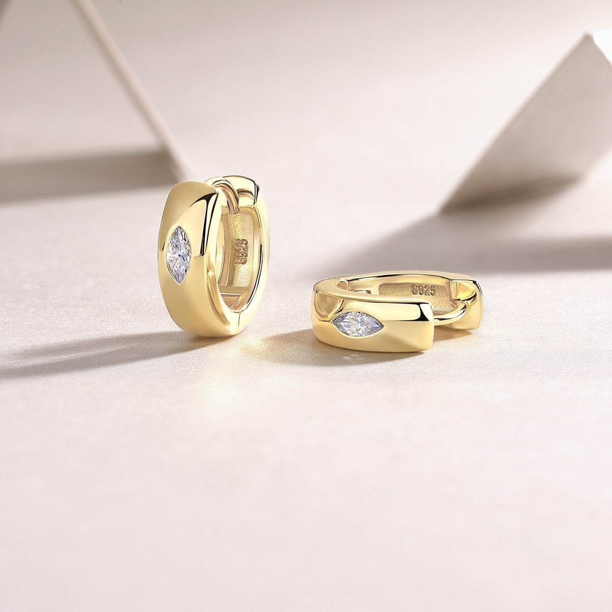 Solivana Moissanite Earring