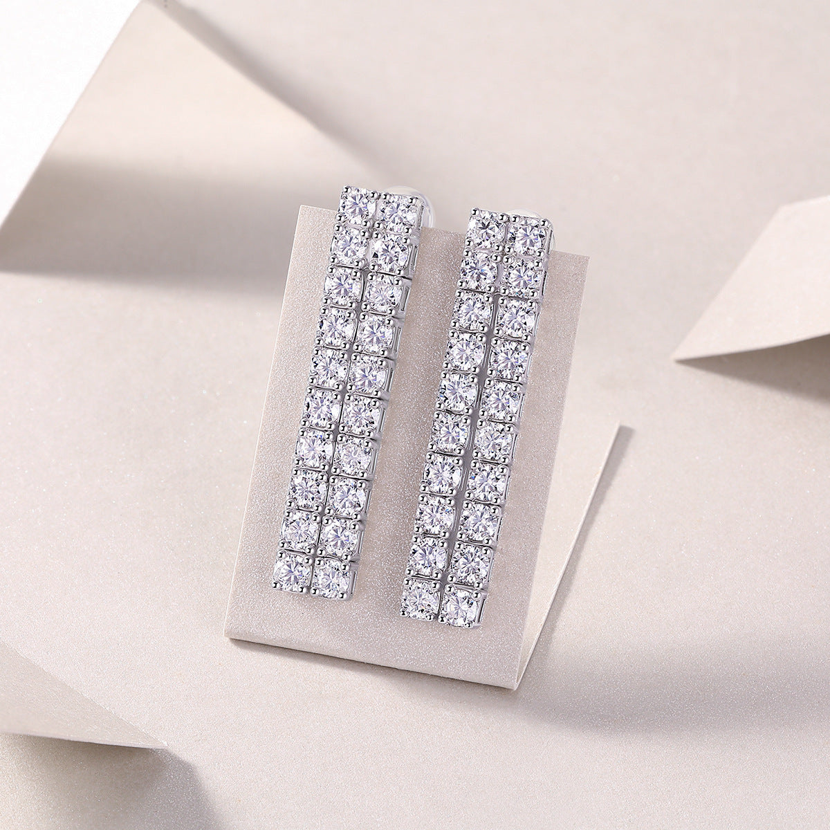 Dioran Moissanite Ear Studs