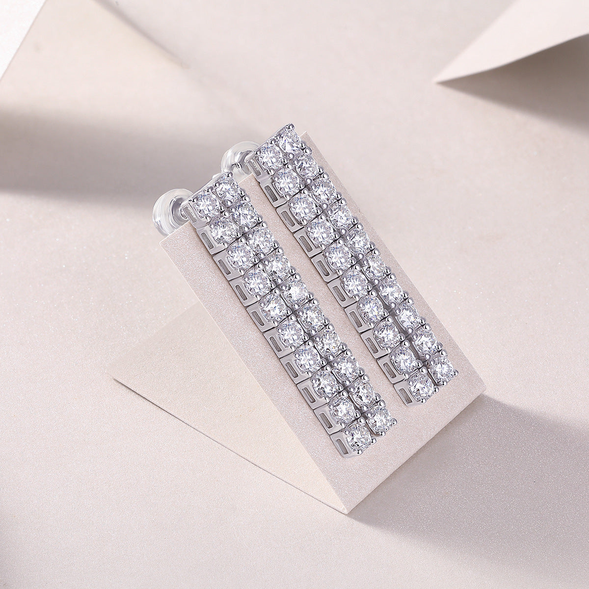 Dioran Moissanite Ear Studs