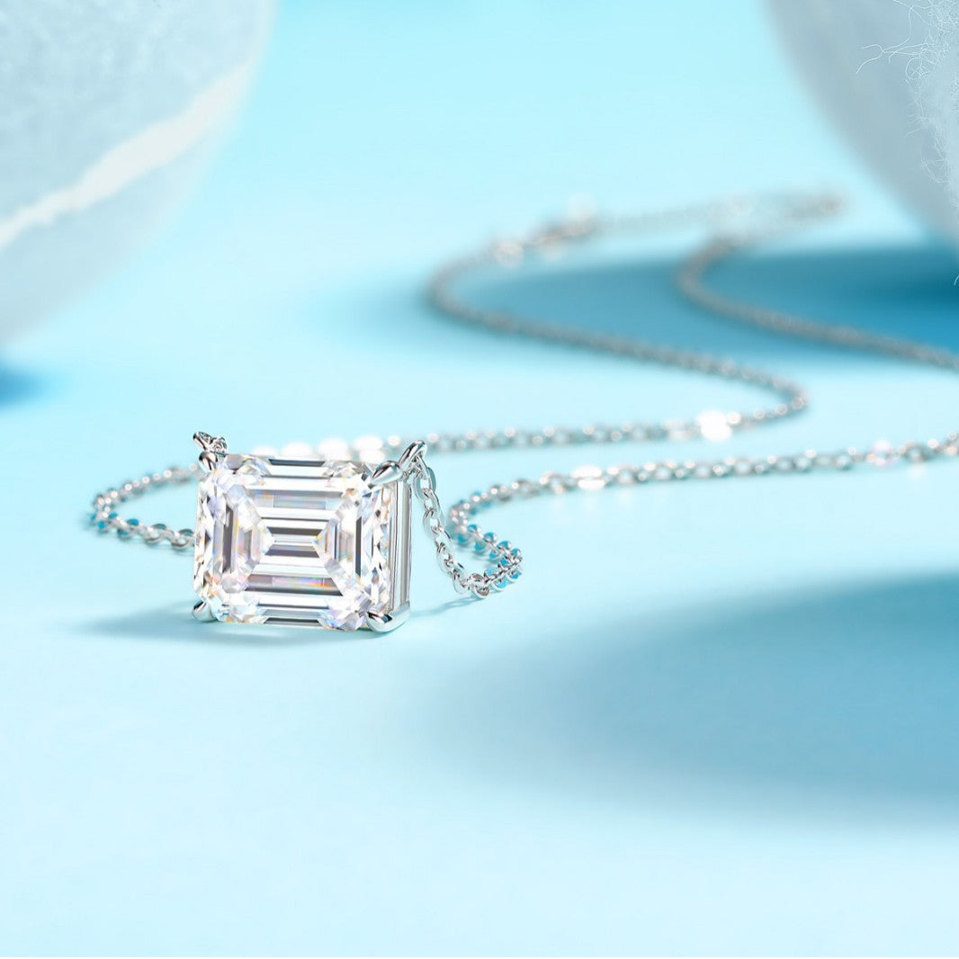 Mira Line Moissanite Necklace